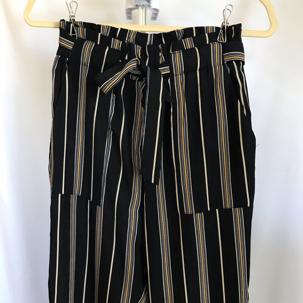 Striped paperbag/tie waist pants